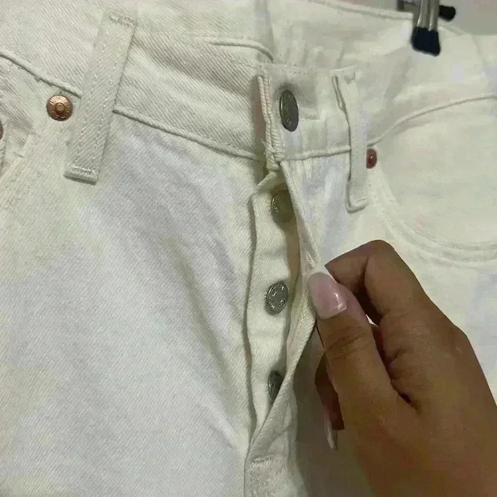 Levi’s - Picture 4 of 10